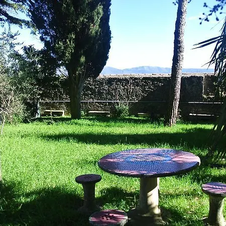 Monastero Ss. Annunziata Τόντι