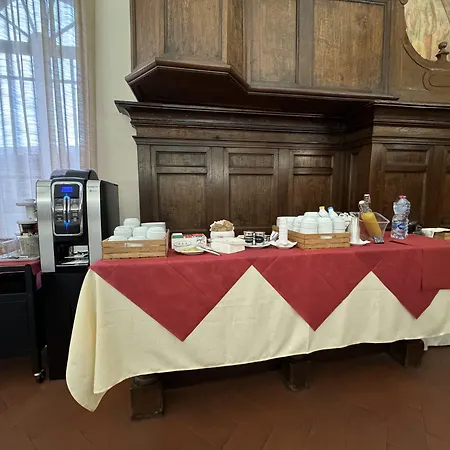 Monastero Ss. Annunziata 5* Τόντι