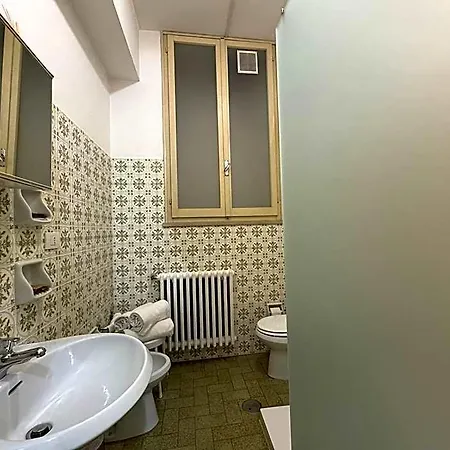 Monastero Ss. Annunziata 3* טודי